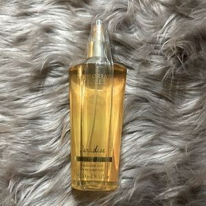Brand new Paradise Fragrance Mist Victoria secret size 8.4 oz 250 ml